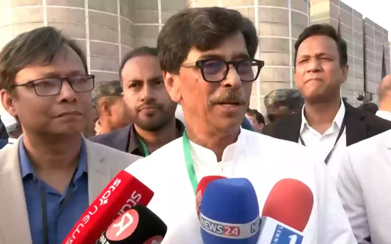 RisingCumilla - Each family holding a family card will receive 2000-2500 taka per month Agriculture Minister Amin Ur Rashid