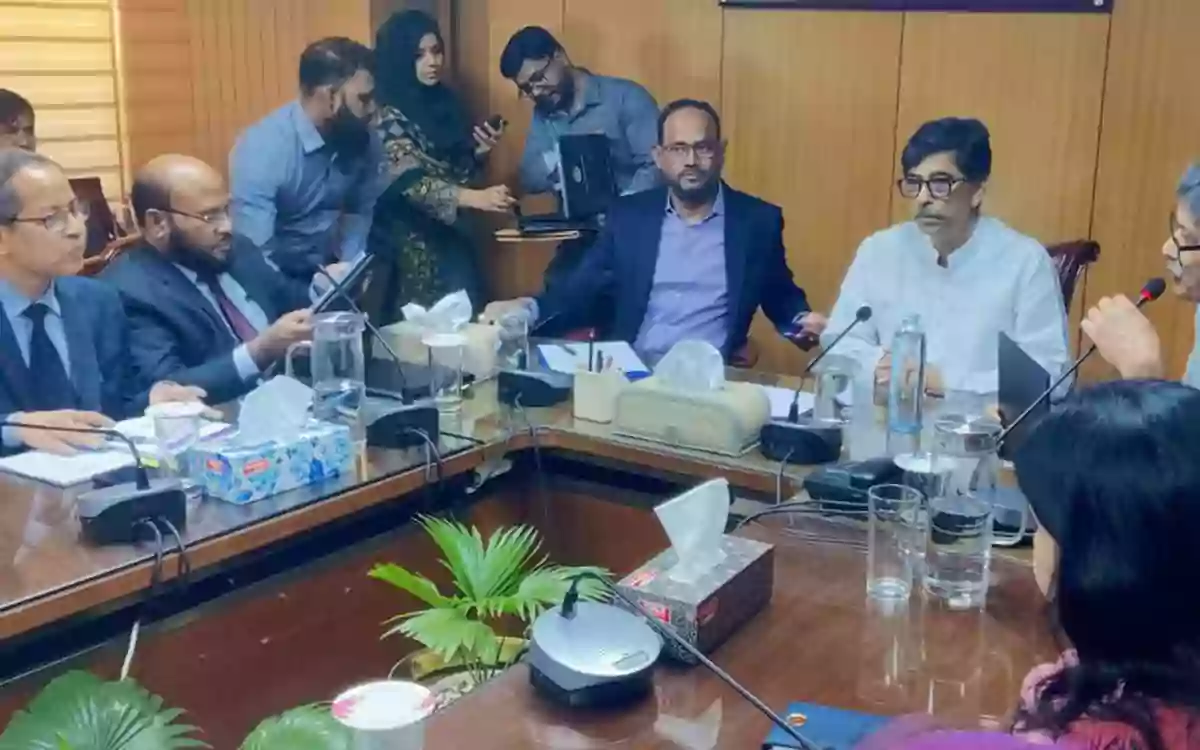 RisingCumilla - Minister Amin Ur Rashid starts his office at the Secretariat