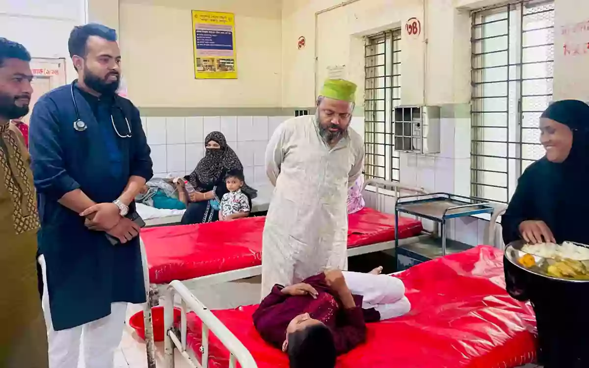 নিরবচ্ছিন্ন স্বাস্থ্যসেবা নিশ্চিতে ঈদের দিন চৌদ্দগ্রামে সিভিল সার্জনের তদারকি