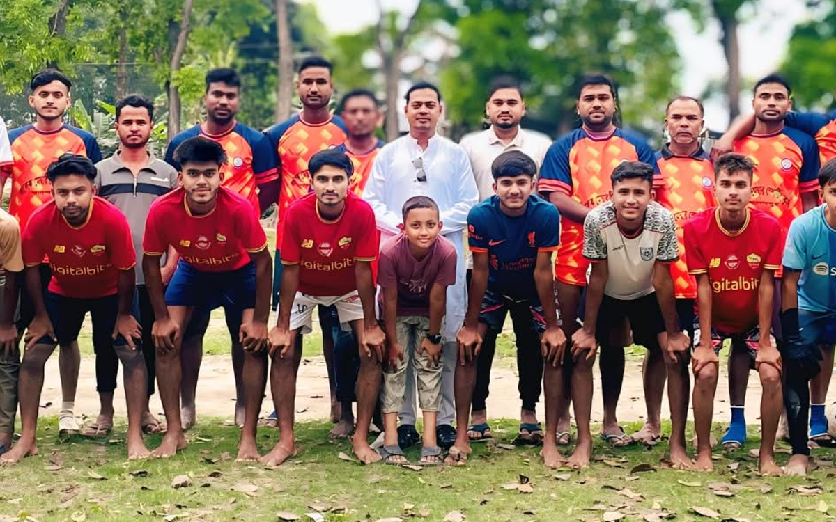 ‎ব্রাহ্মণপাড়া আনন্দপুর গ্রামে মাদকের বিরুদ্ধে প্রীতি ফুটবল খেলা অনুষ্ঠিত