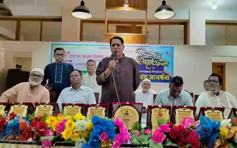 Rising Cumilla -14 Noakhali teachers receive farewell reception after retirement