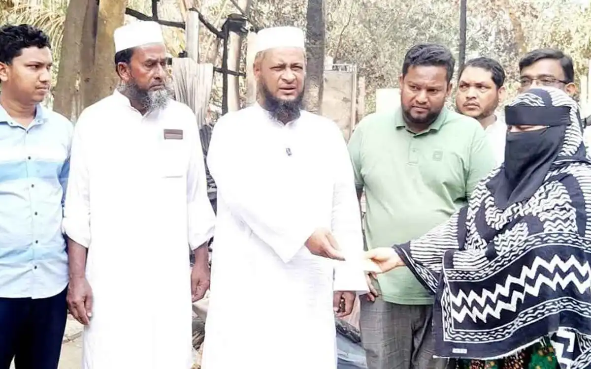 Rising Cumilla - Bangladesh Jamaat-e-Islami stands by the victims of Feni's Fulgazi and Parashuram