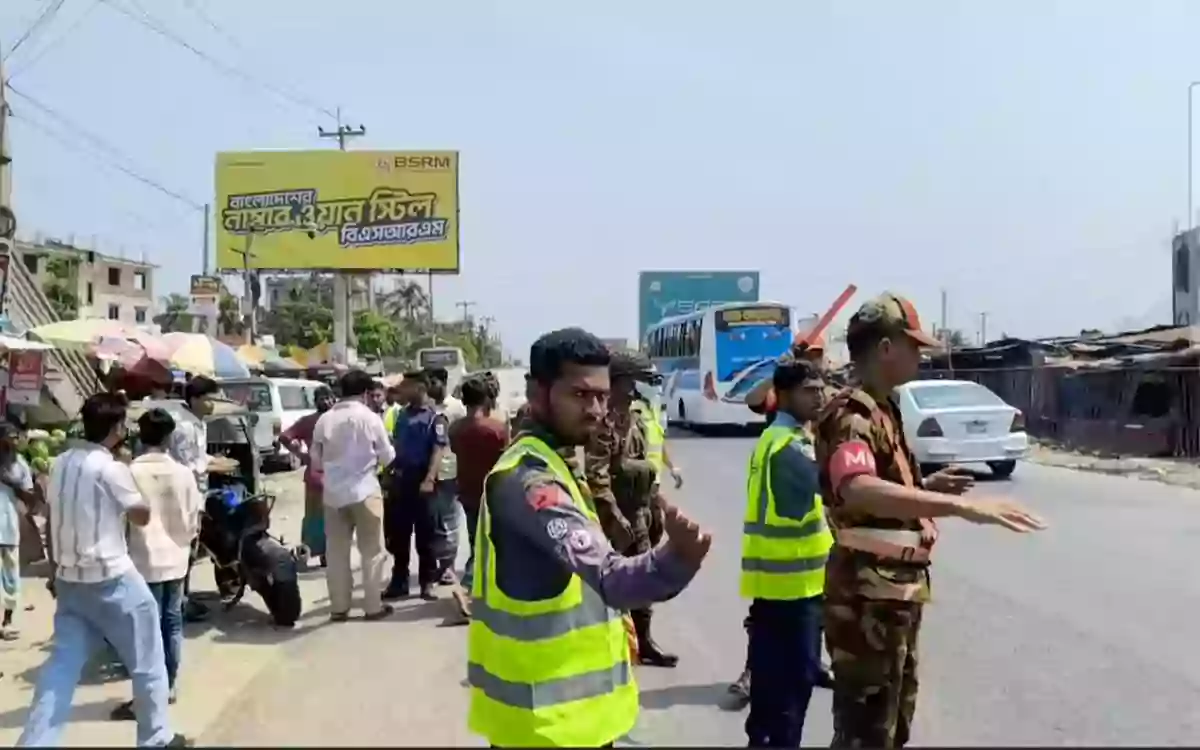 Rising Cumilla - Eid travel on the Comilla section of the Dhaka-Chittagong highway is smooth, no traffic jams