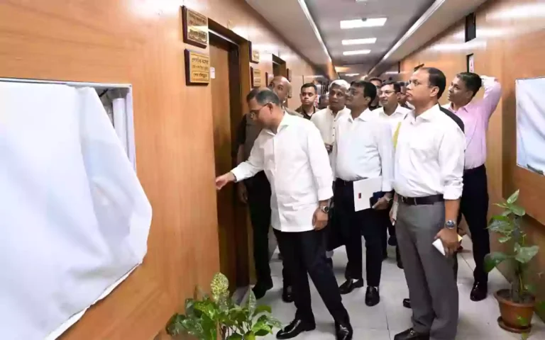 Rising Cumilla - PM's surprise visit to various offices in the Secretariat to ensure timely attendance