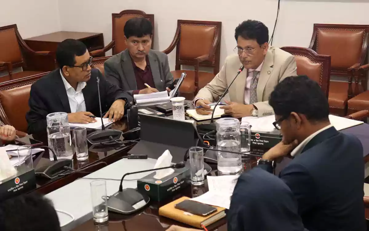 Rising Cumilla - Plan to provide tabs to all teachers within a year