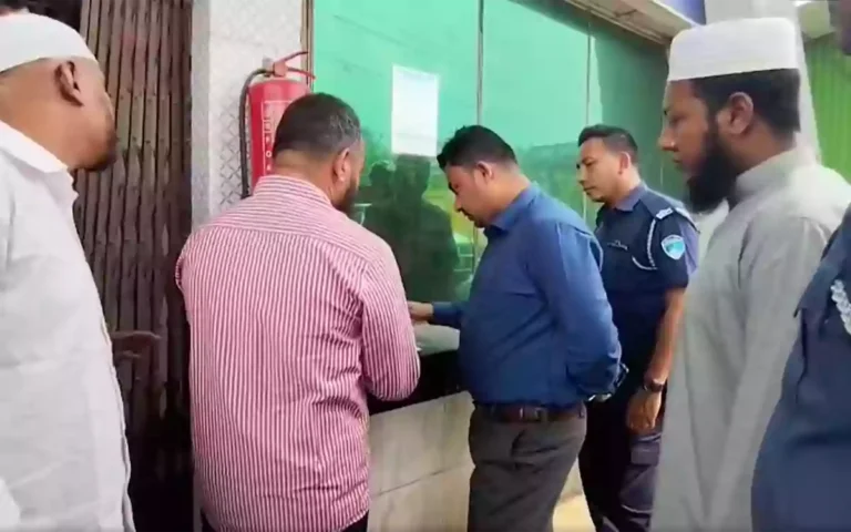 RisingCumilla-Investigation-into-customer-complaint-at-filling-station-in-Comilla-no-irregularities-found-in-fuel-storage