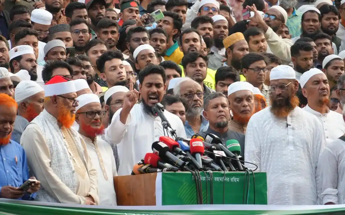 গণভোটের রায় অমান্য করলে সরকার টিকতে পারবে না: আখতার হোসেন এমপি