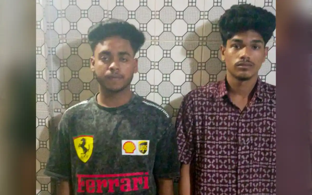 ধর্মসাগরপাড়ে পুলিশ দম্পতিকে ছুরিকাঘাত, দুই কিশোর গ্যাং সদস্য গ্রেপ্তার