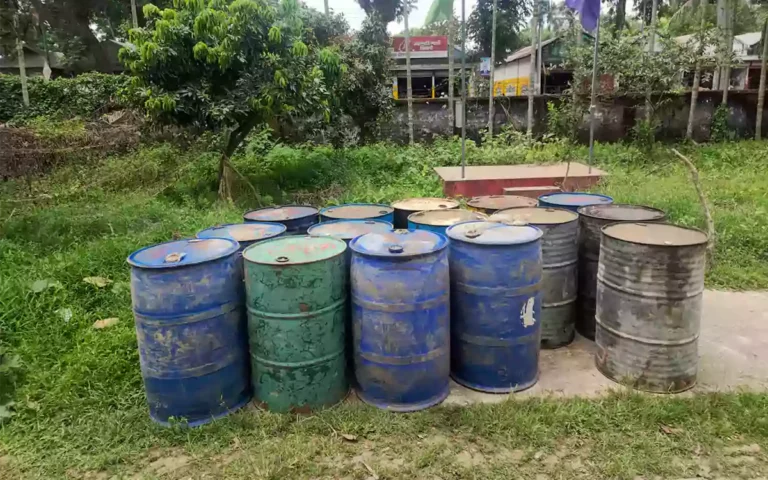 Rising Cumilla - 2.7 million liters of diesel hidden at Noakhali riverbank seized, 1 arrested