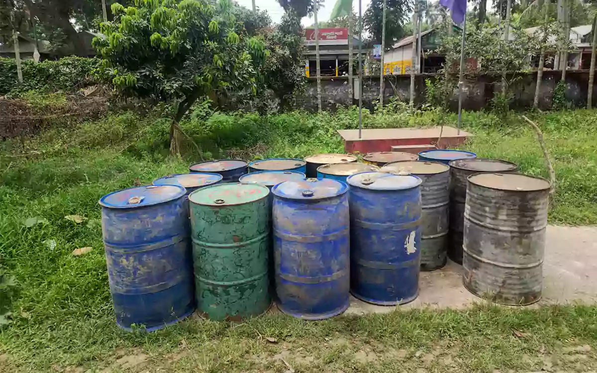 Rising Cumilla - 2.7 million liters of diesel hidden at Noakhali riverbank seized, 1 arrested