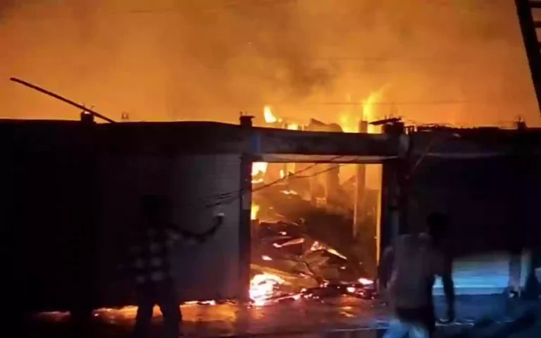 Rising Cumilla - 7 shops gutted in fire in Noakhali