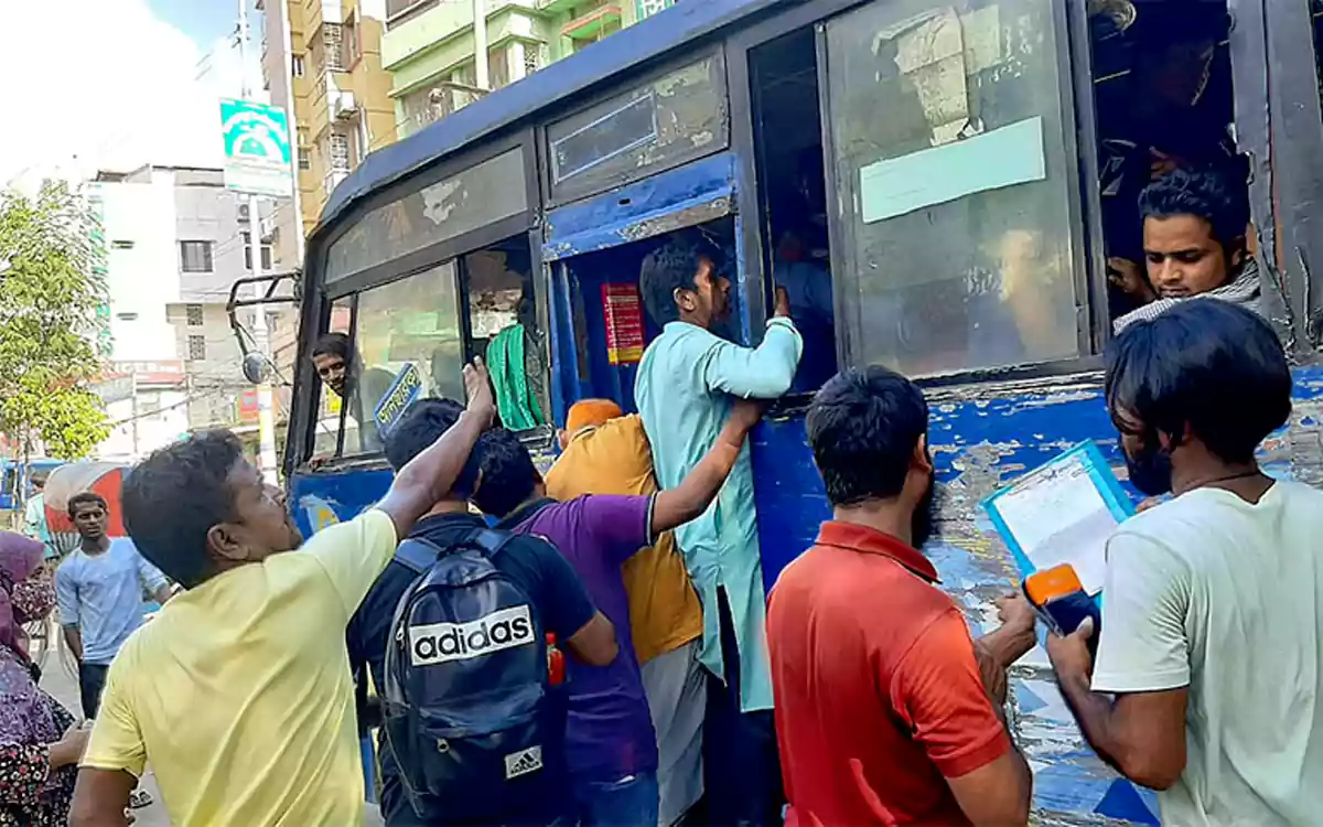 Rising Cumilla - Buses in dhaka