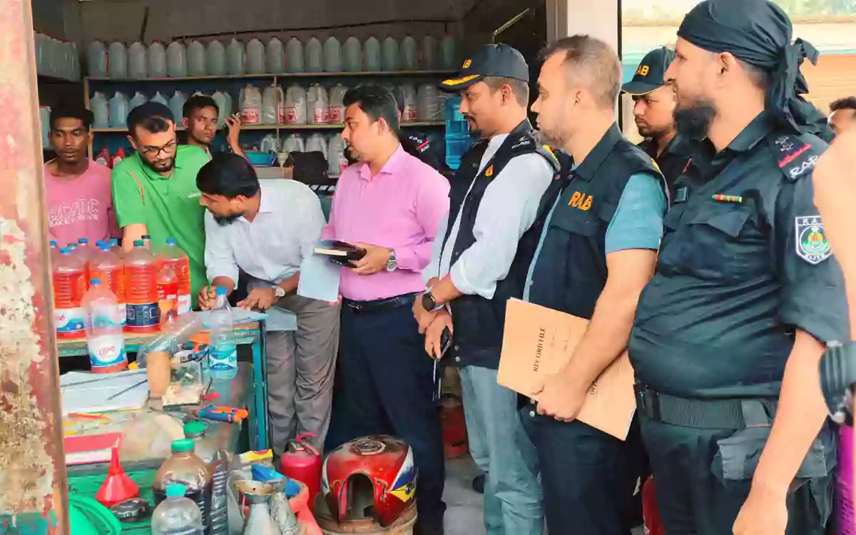 Rising Cumilla - Campaign to prevent artificial fuel crisis in Comilla Sadar South, two companies fined 60,000
