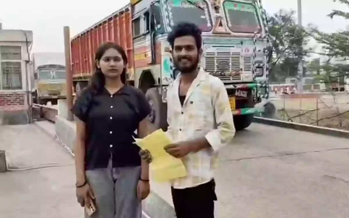 Rising Cumilla - Love is on the road, the couple's journey is on the road——husband is the driver, wife is the helper