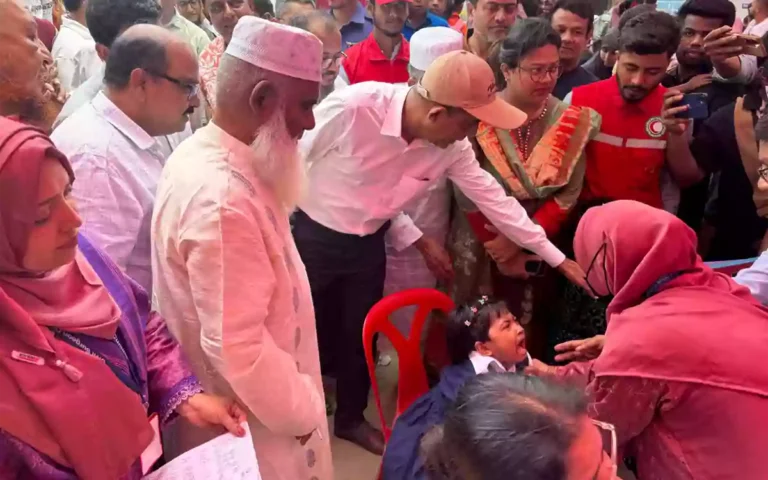 Rising Cumilla -Measles-rubella vaccination program begins in Comilla
