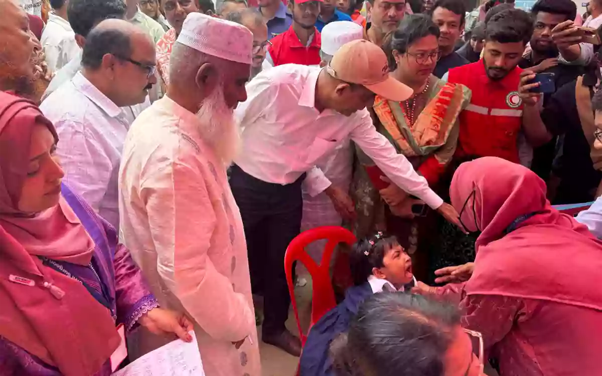 Rising Cumilla -Measles-rubella vaccination program begins in Comilla