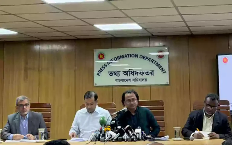 Rising Cumilla - There is sufficient fuel stock, information advisor urges people to refrain from panic buying