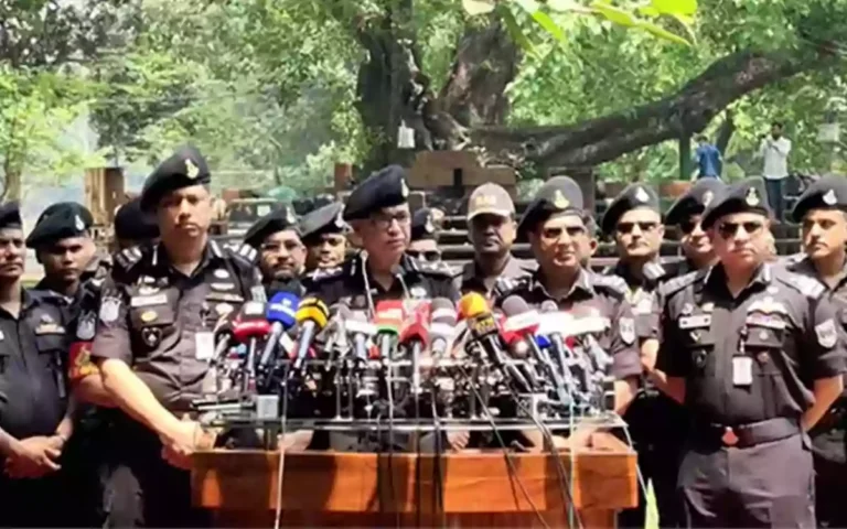 Rising Cumilla - Tight security across the country for New Year, 308 patrol teams on the ground