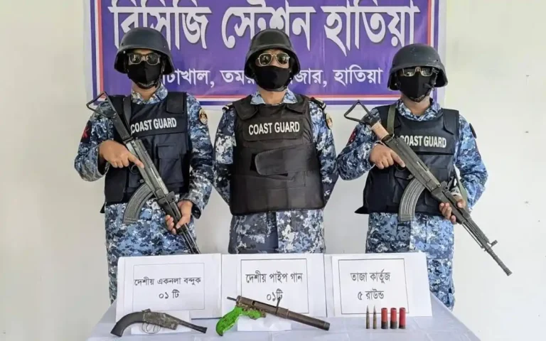 হাতিয়ায় ডাকাতের আস্তানায় অভিযান, অস্ত্র-গুলি উদ্ধার