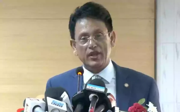 Rising Cumilla - Education Minister encourages Bangladeshi students to pursue higher education in Pakistan