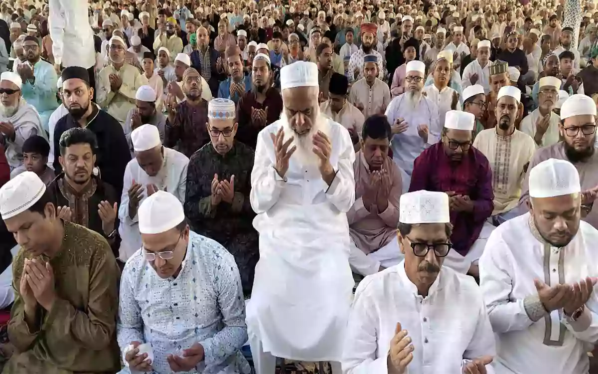 Rising Cumilla - Eid-ul-Azha congregation in Comilla seeks peace for the country and Muslim Ummah