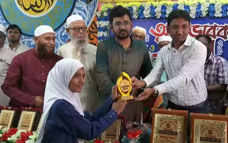 Rising Cumilla - Reception held for meritorious students of Matrbhoomi Model School and Madrasa in Chandina