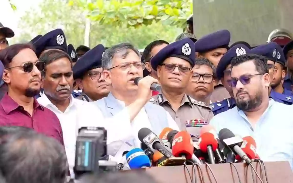 Rising Cumilla - Terrorists will be evicted from Salimpur jungle, not ordinary residents- Home Minister