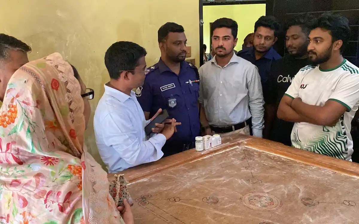 নোয়াখালীতে দুই ডেন্টাল ল্যাবের কার্যক্রম বন্ধ, জরিমানা লাখ টাকা