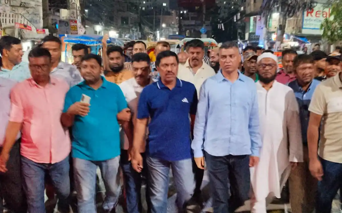 নিষিদ্ধ ঘোষিত আওয়ামী লীগের নৈরাজ্যের প্রতিবাদে কুমিল্লায় বিএনপির অবস্থান কর্মসূচি