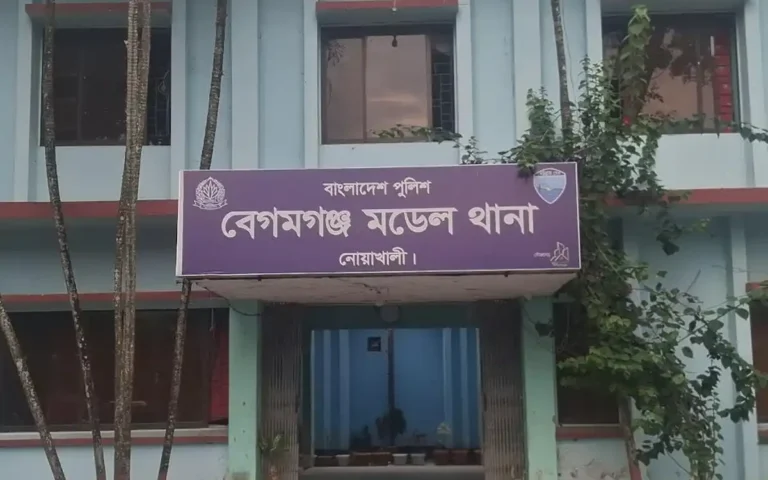 নোয়াখালীতে আবাসিক হোটেলে ডিবির অভিযান, আটক ১৪