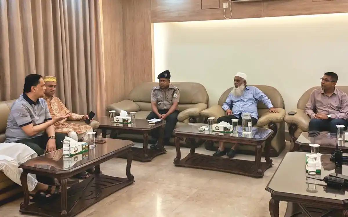 কুমিল্লার মাদক নিয়ন্ত্রণ ও আইনশৃঙ্খলা পরিস্থিতি নিয়ে প্রশাসনের সঙ্গে এমপি মনিরুল হক চৌধুরীর বৈঠক
