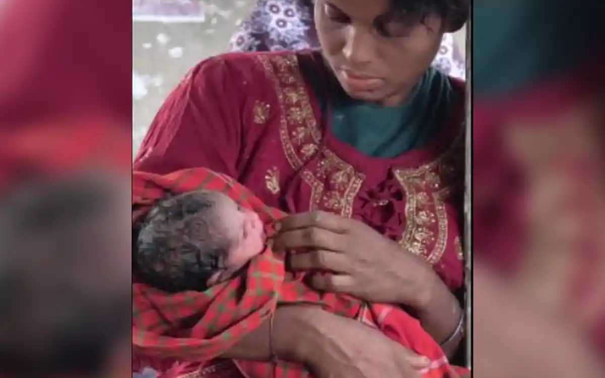 যাত্রী ছাউনিতে মানসিক প্রতিবন্ধী নারীর সন্তান প্রসব
