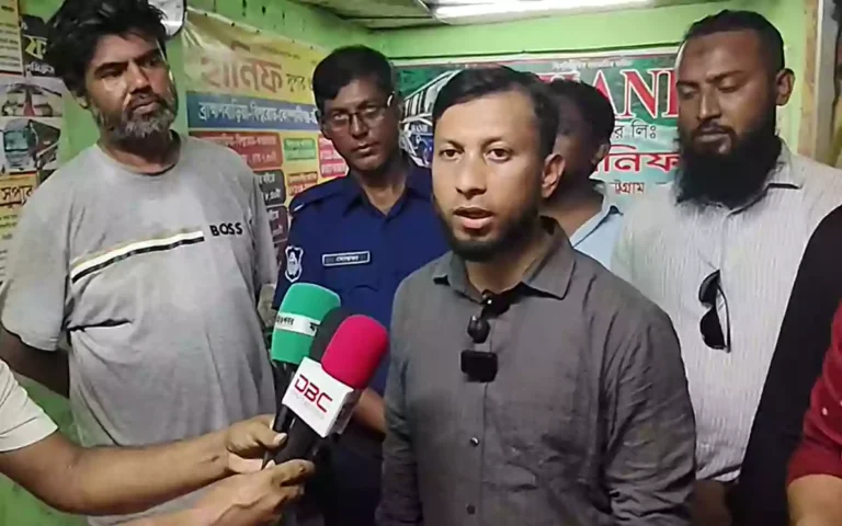 Rising Cumilla - 2 bus counters fined for charging excessive fares in Muradnagar, Comilla