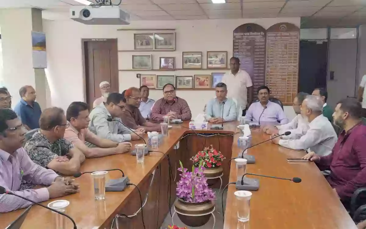 Rising Cumilla - Discussion meeting to resolve gas crisis in Comilla metropolis and Sadar