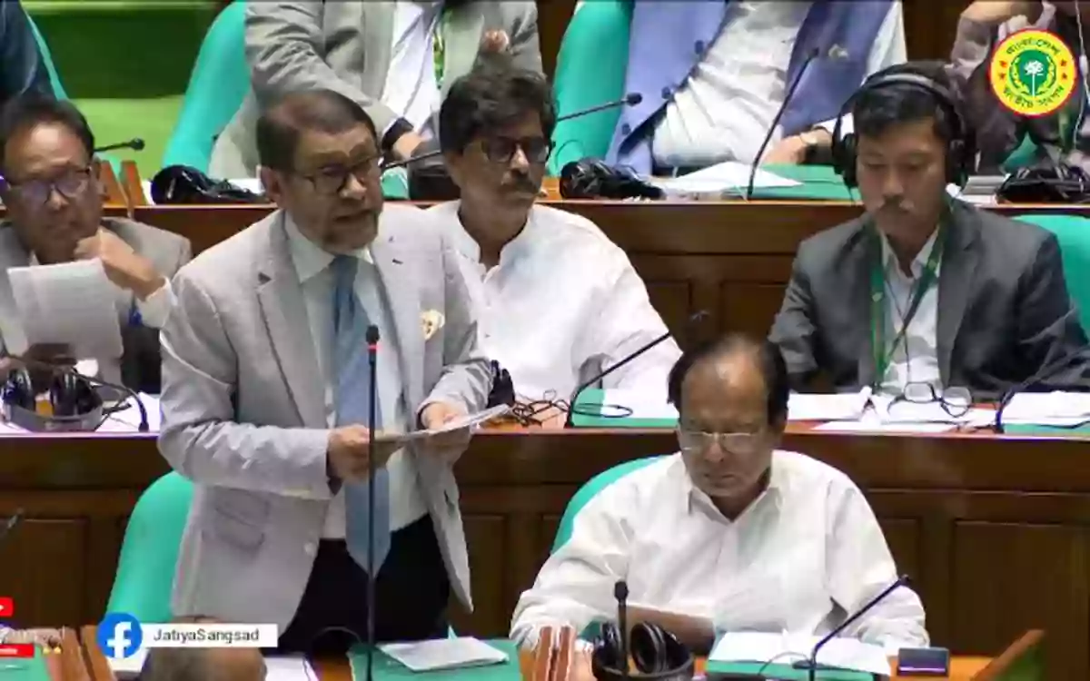 Rising Cumilla - Government aims to vaccinate at least 95 percent of children in the country - Health Minister