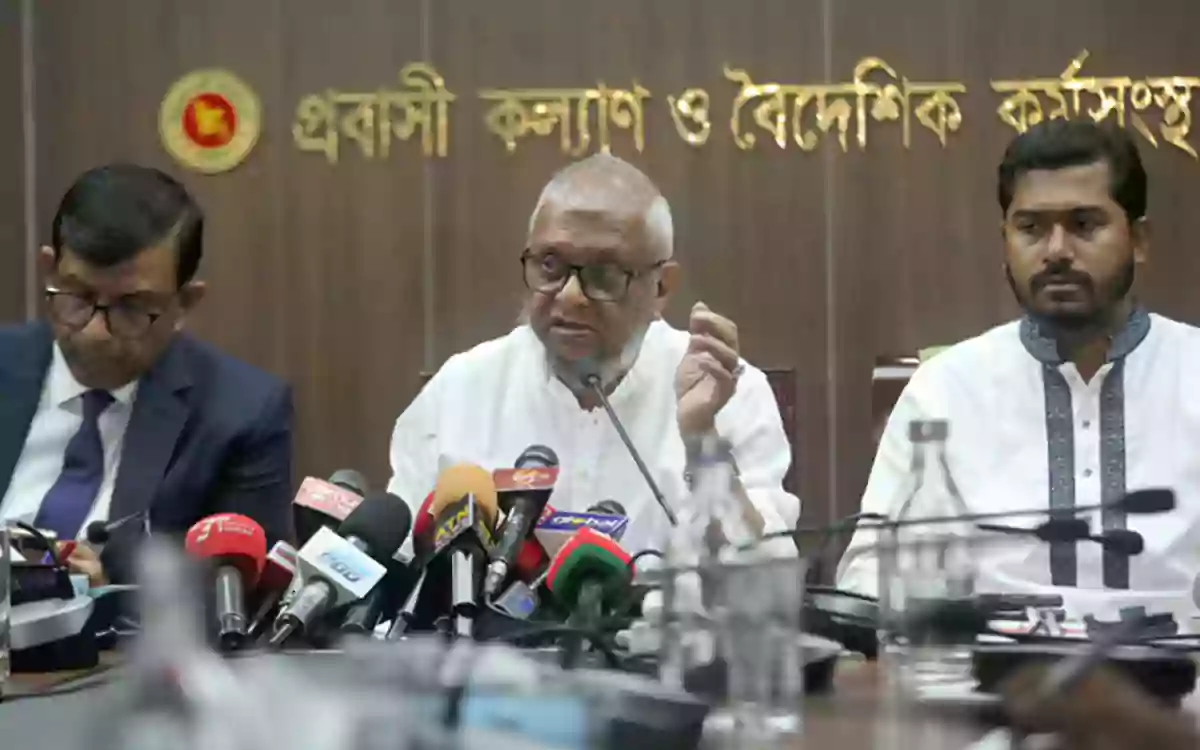 Rising Cumilla - Suffering of workers going to Malaysia- Investigation committee formed, warning of cancellation of license of guilty agency