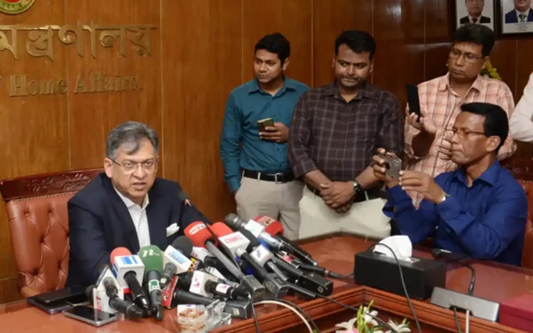 বেনজির, হাদী হত্যা মামলার সন্দেহভাজনদের প্রত্যর্পণে সংযুক্ত আরব আমিরাত ও ভারতের দ্রুত সাড়ার অপেক্ষায় বাংলাদেশ : স্বরাষ্ট্রমন্ত্রী