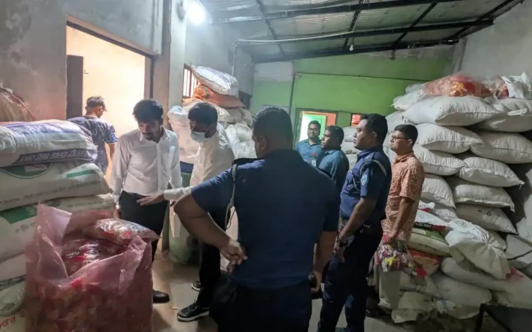 কুমিল্লায় শিশু খাদ্য তৈরির দুই প্রতিষ্ঠানে যৌথ অভিযান, জরিমানা ৪৫ হাজার টাকা