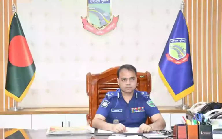 Rising Cumilla - Highway police chief pledges to make highways free from extortion.
