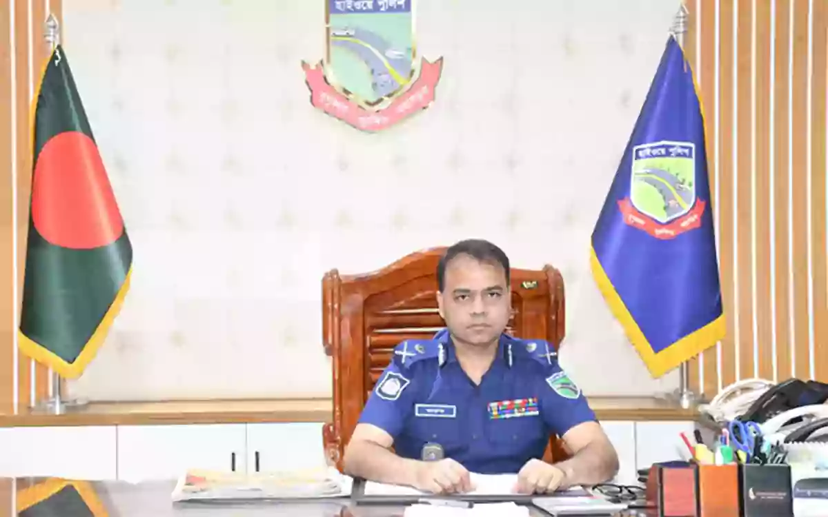 Rising Cumilla - Highway police chief pledges to make highways free from extortion.