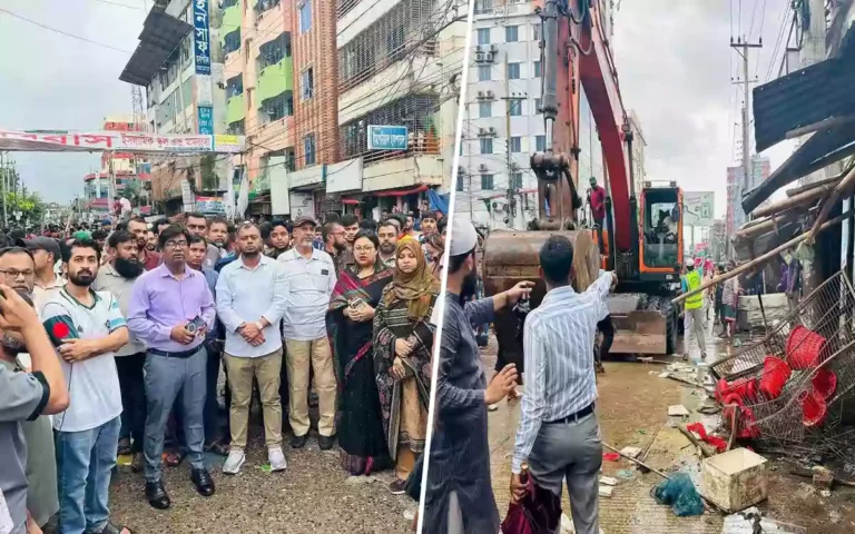 RisingCumilla -Cumilla City Corporation conducts eviction drive at Tomchombridge to clear roads and footpaths of encroachments.