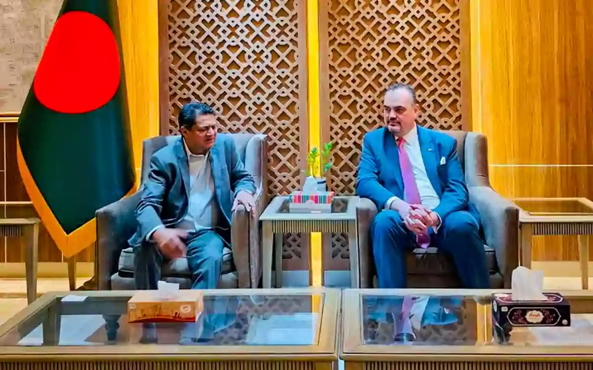 RisingCumilla - US Ambassador meets Housing Minister; hopes expressed for cooperation in sustainable infrastructure development.