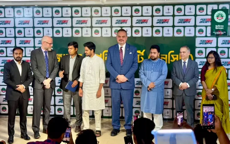 US Ambassador visits NCP office
