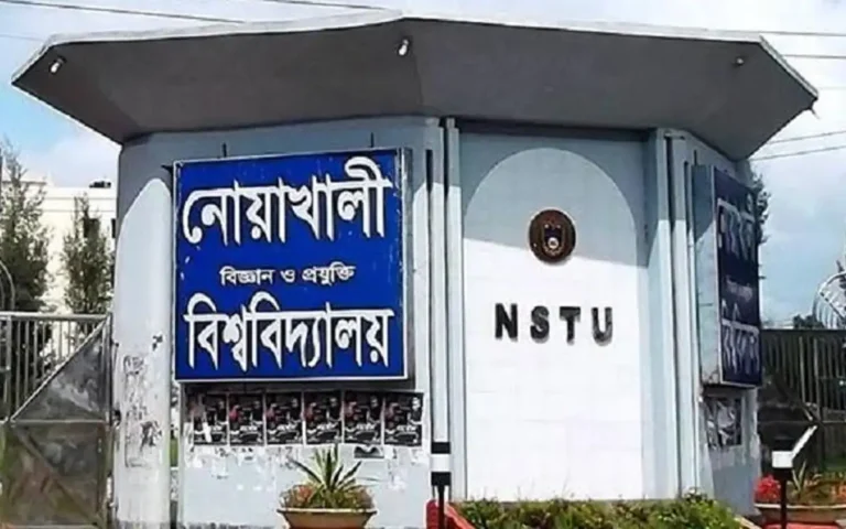 নোবিপ্রবিতে সিট পরিবর্তনকে কেন্দ্র করে ছাত্রদলের দু’গ্রুপের সংঘর্ষ