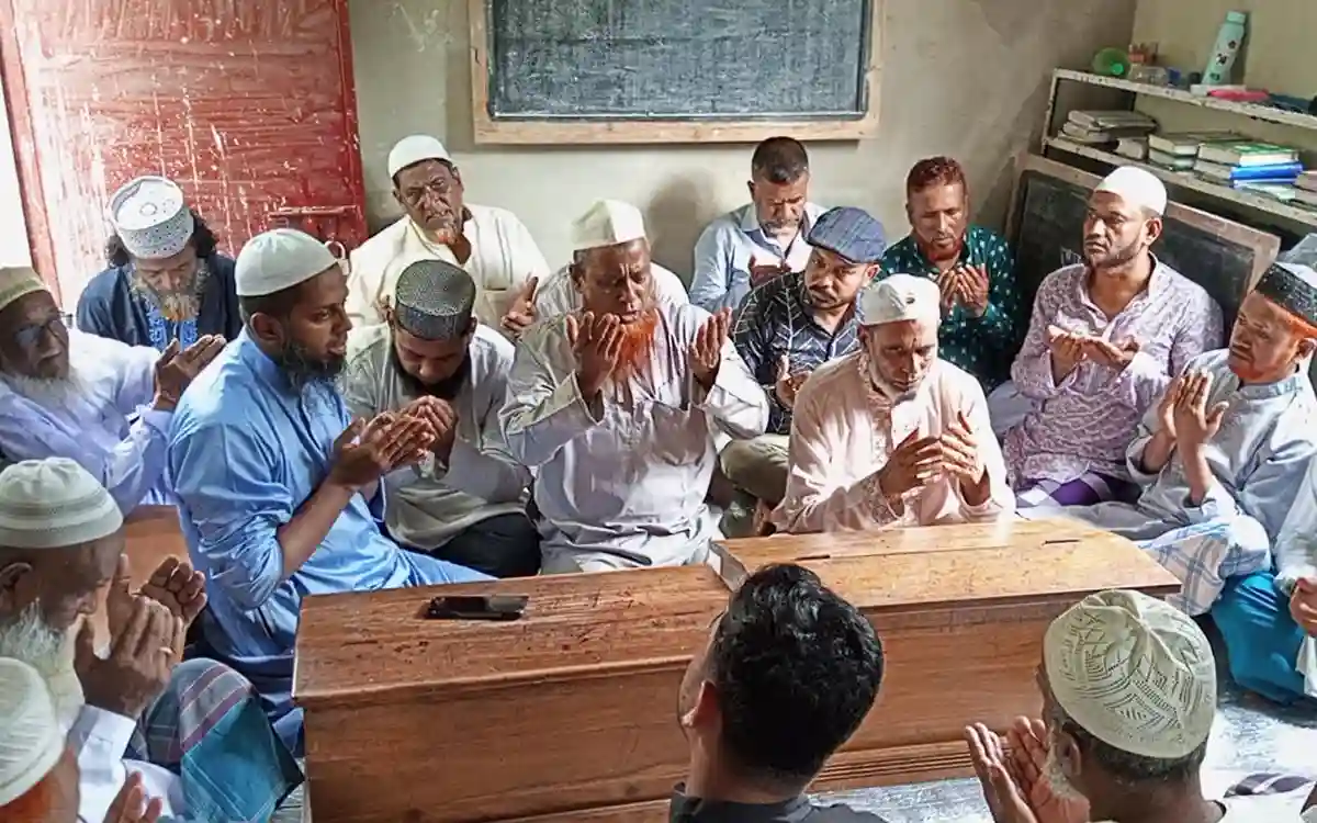 ব্রাহ্মণপাড়ায় হযরত আয়েশা সিদ্দিকা (রাঃ) মহিলা মাদ্রাসার বিরুদ্ধে ষড়যন্ত্রের প্রতিবাদে এলাকাবাসীর সভা ও ঐক্যবদ্ধ ঘোষণা