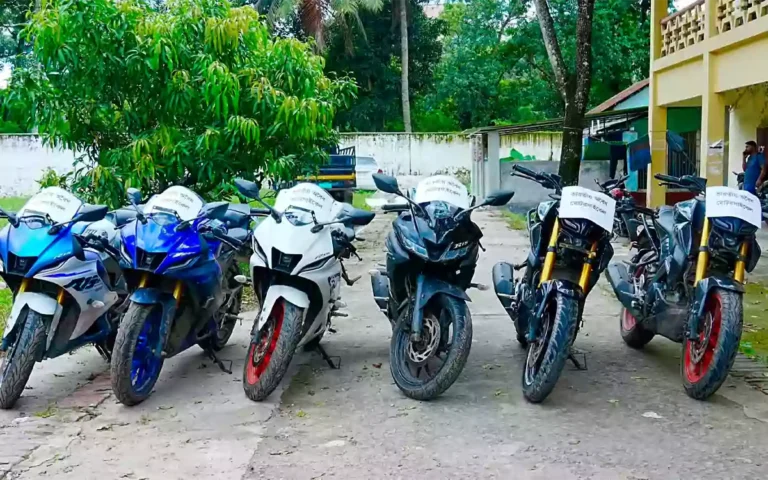 Rising Cumilla - 6 motorcycles illegally brought from India seized in Comilla