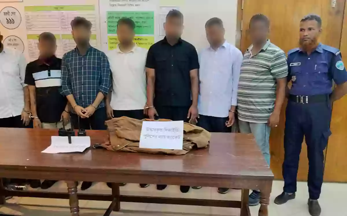 Rising Cumilla -Attempt to kidnap woman by posing as CID