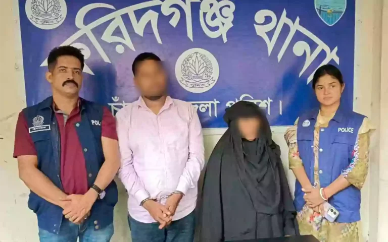 Rising Cumilla - Mother and son arrested with 2,000 Yaba pills in front of a bus stand hotel in Chandpur.