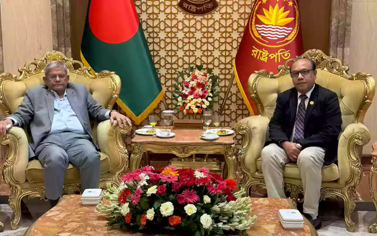 RisingCumilla - NSTU Vice-Chancellor pays a courtesy call on the newly elected President.