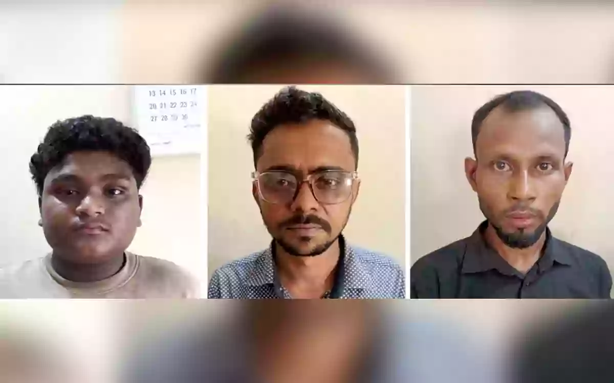 Rising Cumilla - 3 detained with banners during a flash procession by Jubo League on the Dhaka-Chattogram Highway.